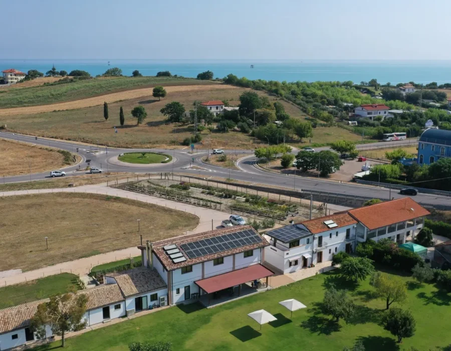Foto aerea della struttura (6)