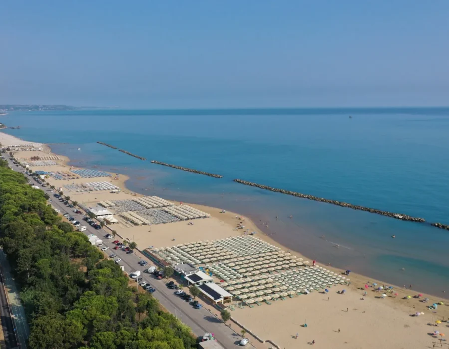 La spiaggia delle Morge sulla Costa dei Trabocchi